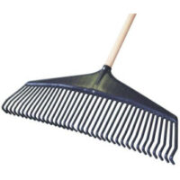 Ryom Plast løvrive m. træskaft 64 cm